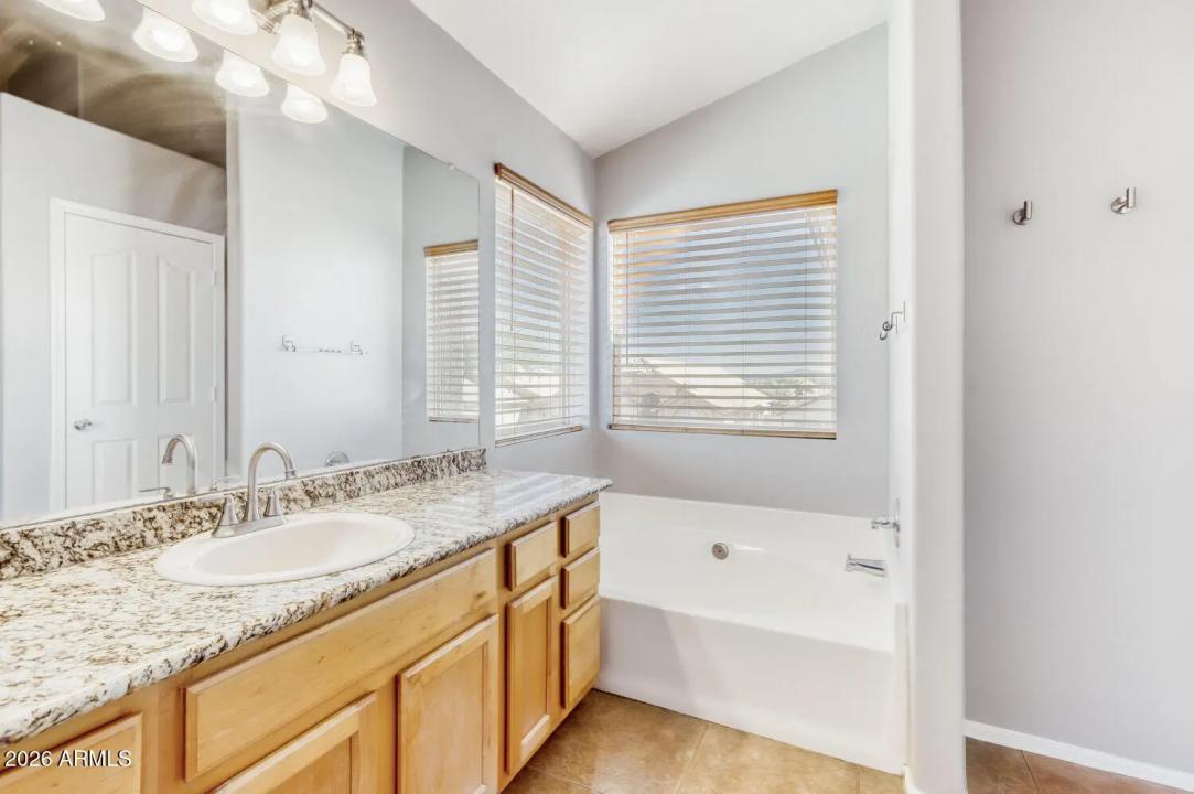 Real Estate Picture 17