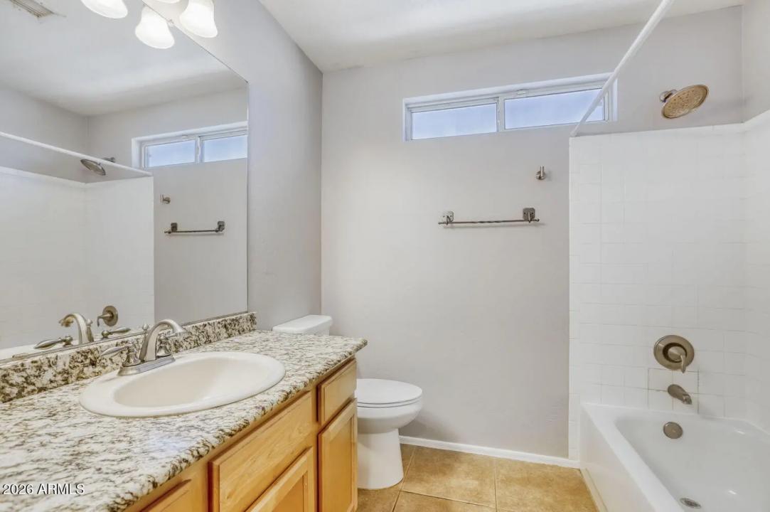 Real Estate Picture 24