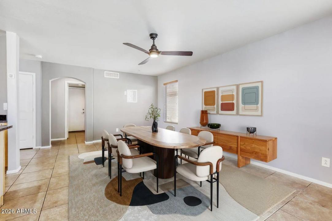 Real Estate Picture 11