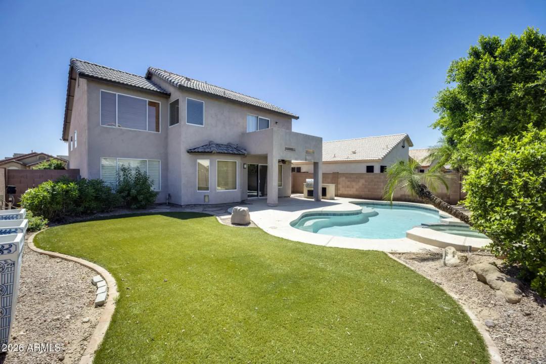 Real Estate Picture 2