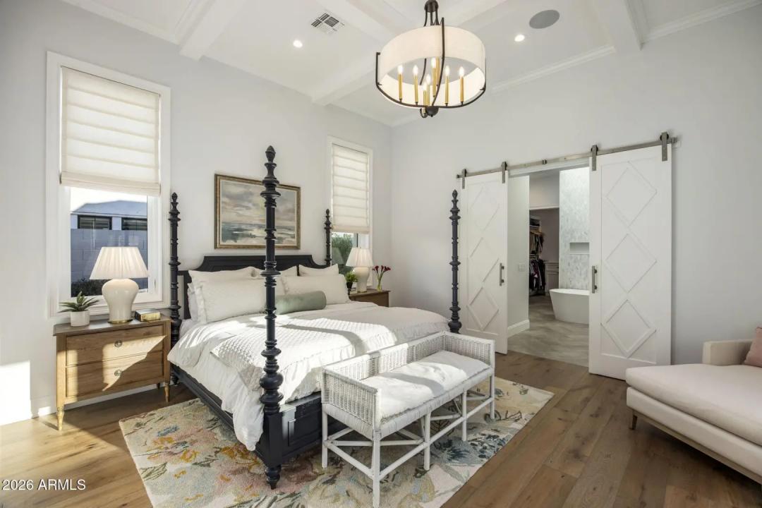 Real Estate Picture 7