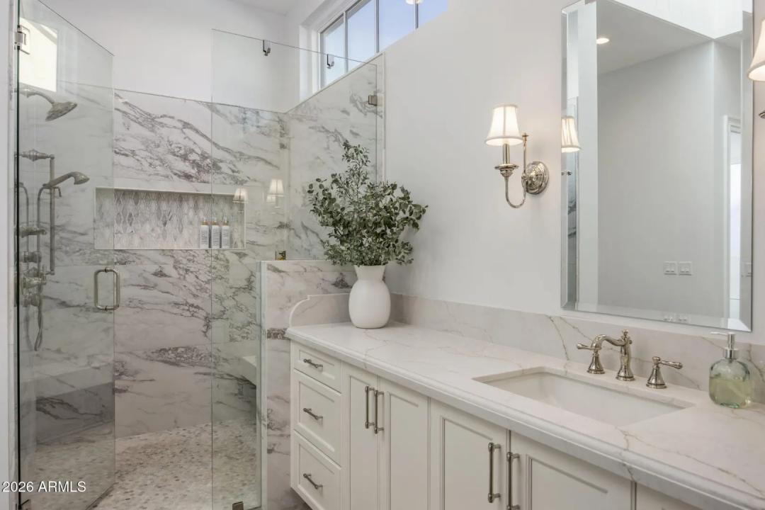 Real Estate Picture 9