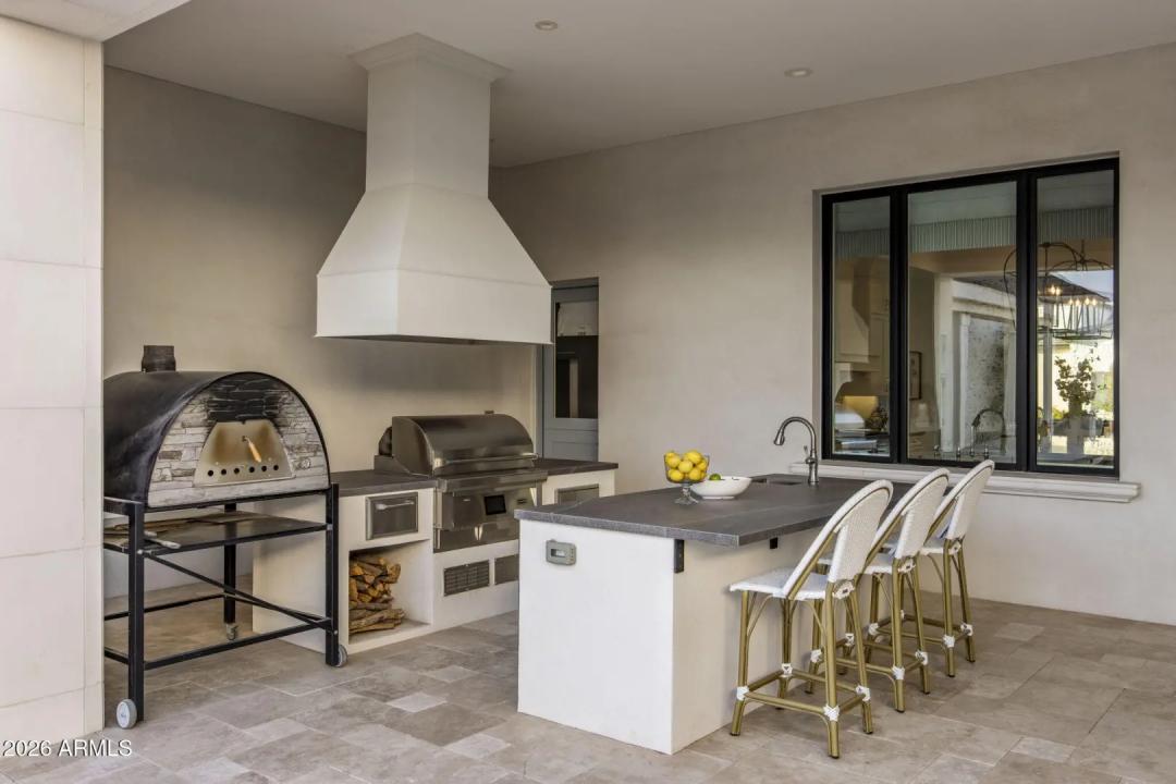 Real Estate Picture 17