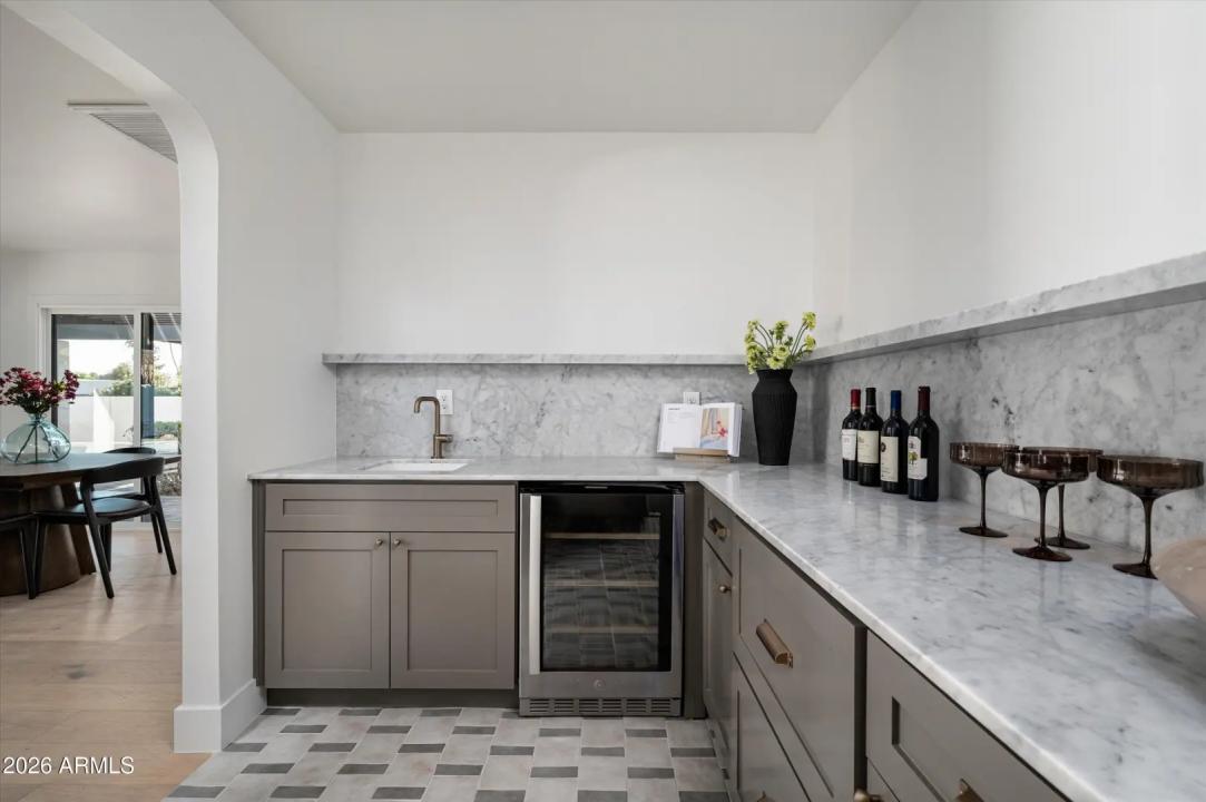 Real Estate Picture 20