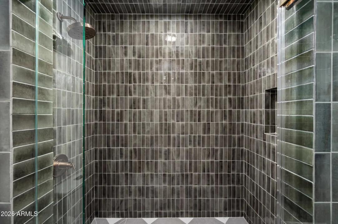 Real Estate Picture 26