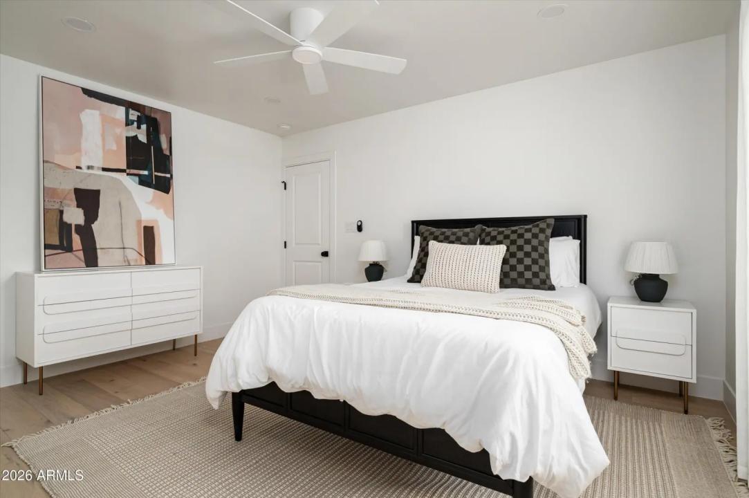 Real Estate Picture 30