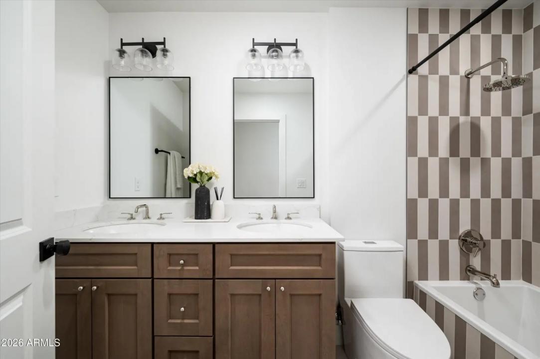 Real Estate Picture 31