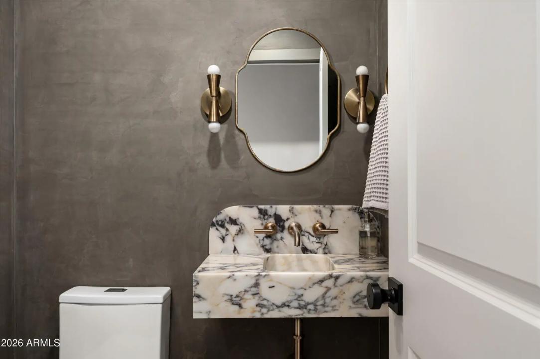 Real Estate Picture 22