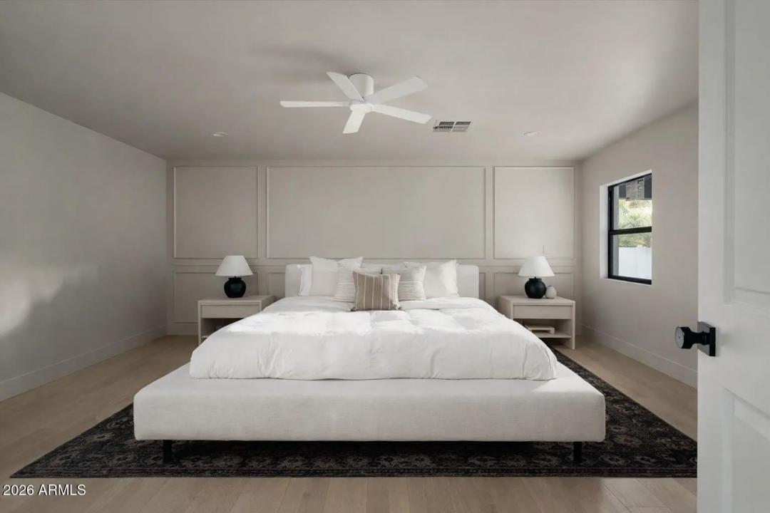 Real Estate Picture 24