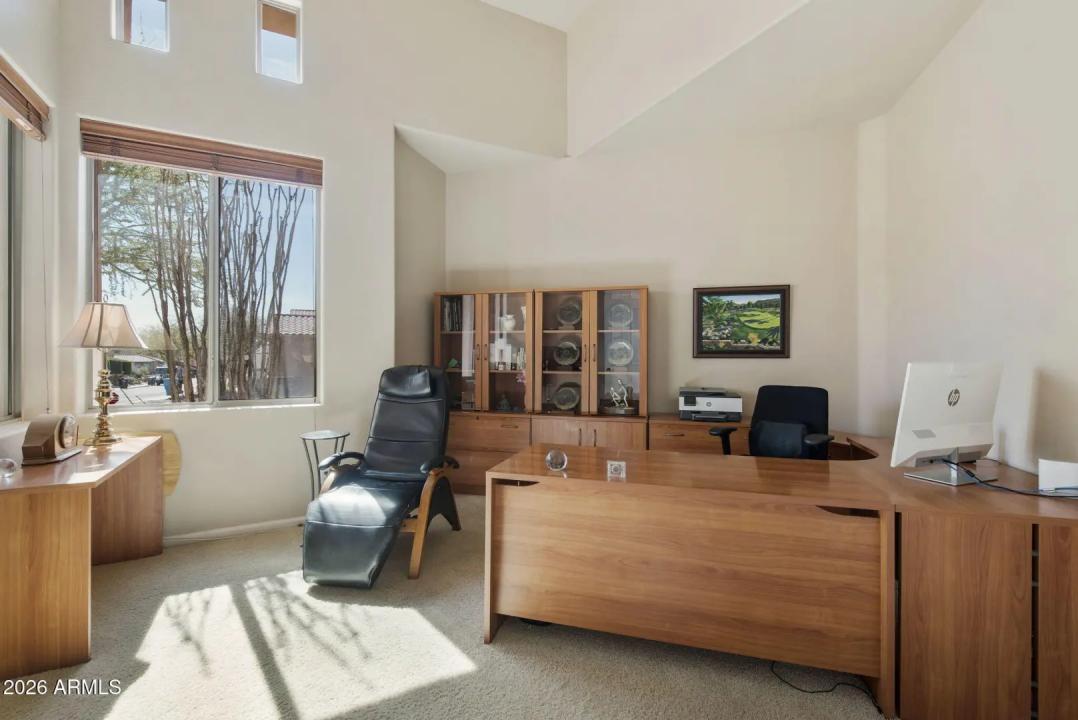 Real Estate Picture 12