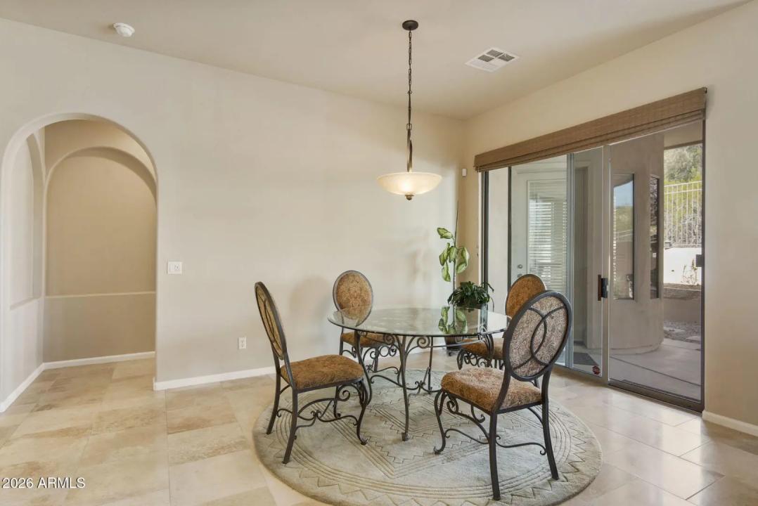 Real Estate Picture 11