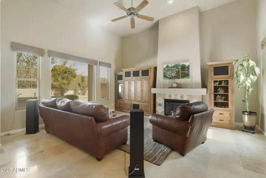 Real Estate Picture 9