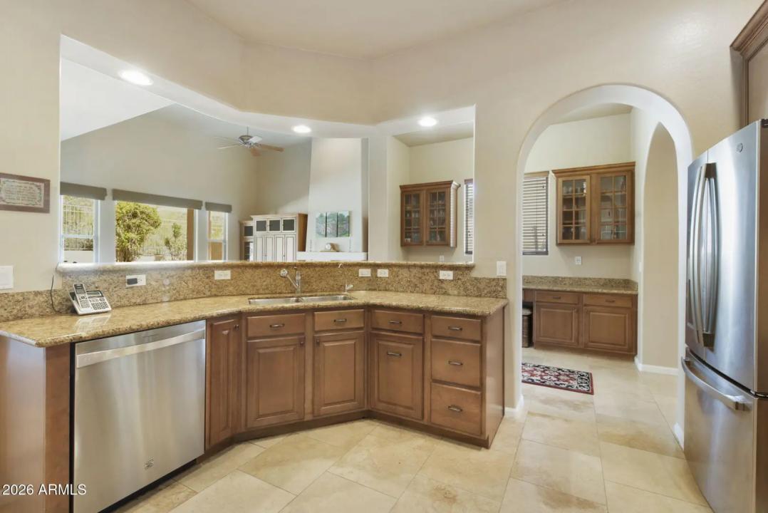 Real Estate Picture 6