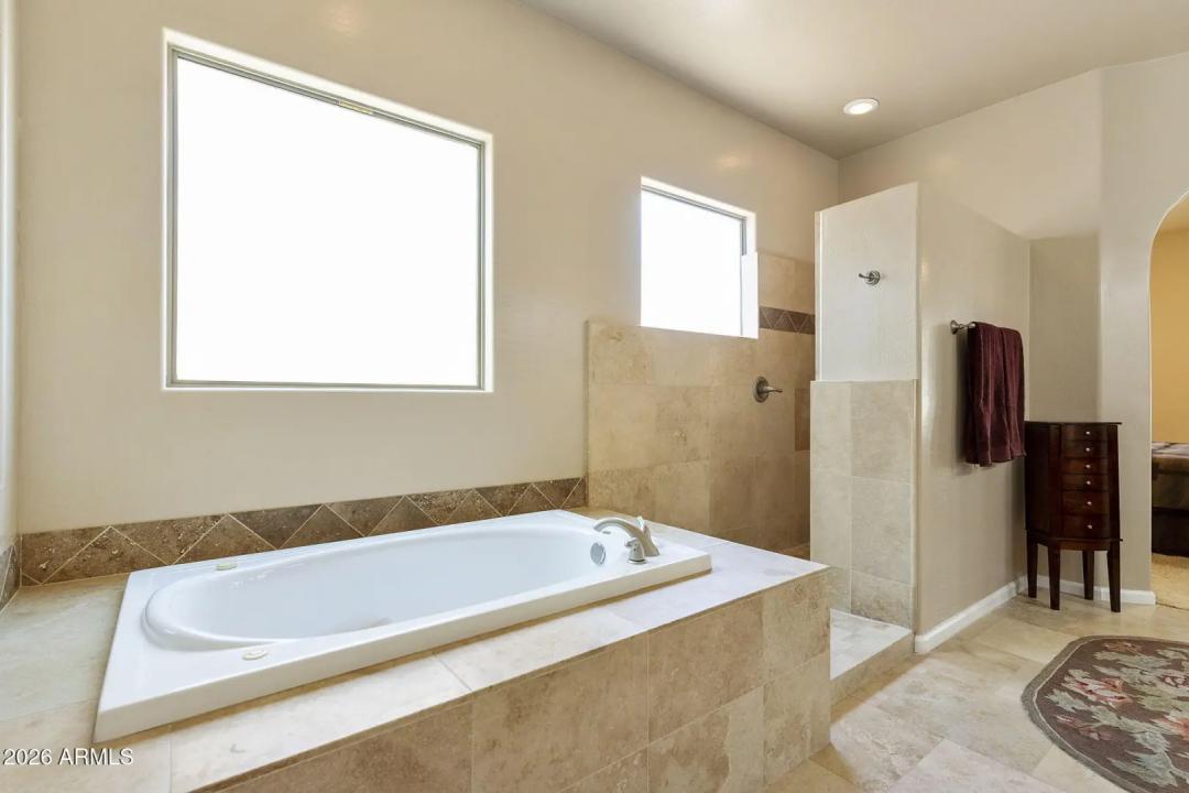 Real Estate Picture 17