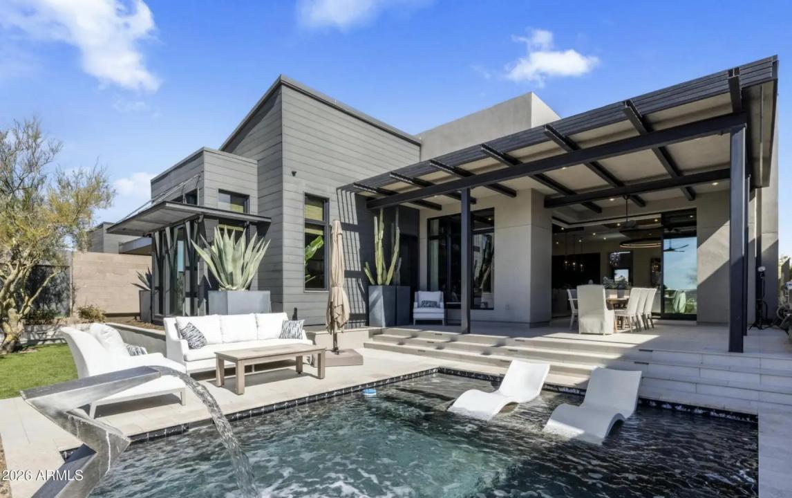 Real Estate Picture 6