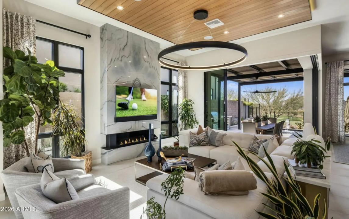 Real Estate Picture 6