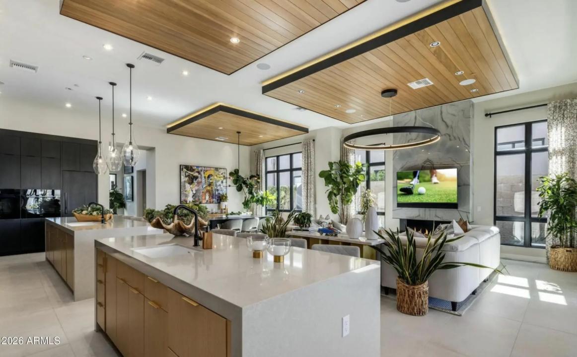 Real Estate Picture 9