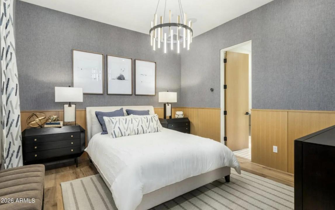 Real Estate Picture 18