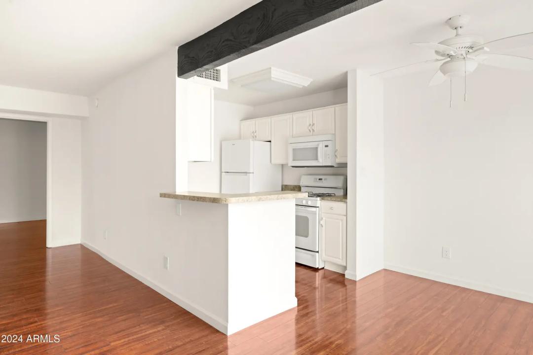 Real Estate Picture 6