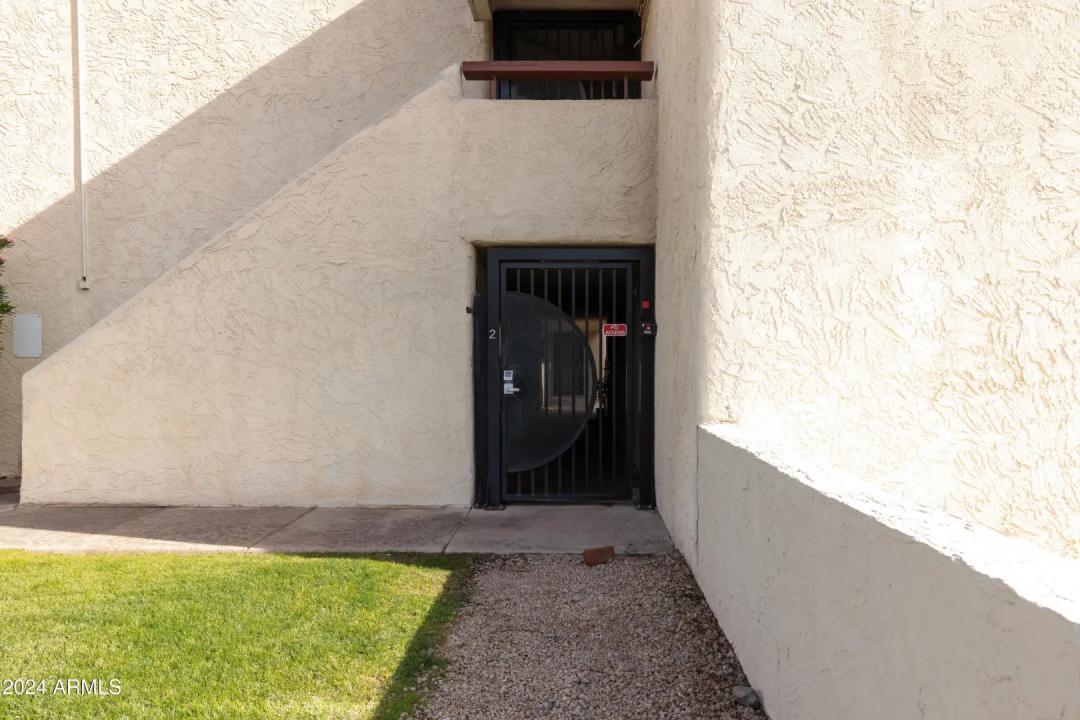 Real Estate Picture 16