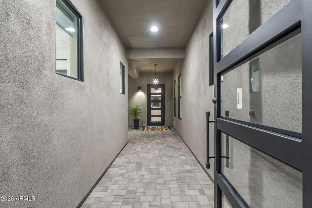 Real Estate Picture 15