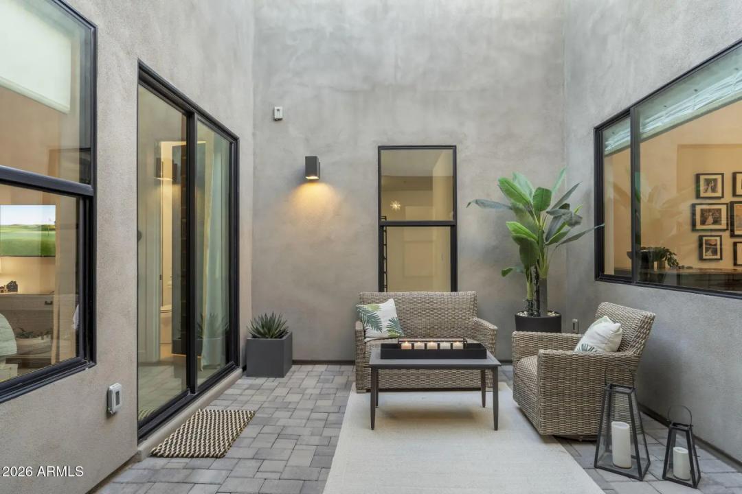 Real Estate Picture 103