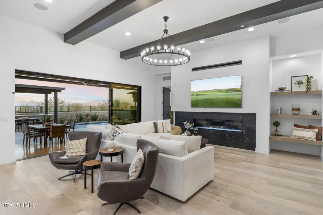 Real Estate Picture 20