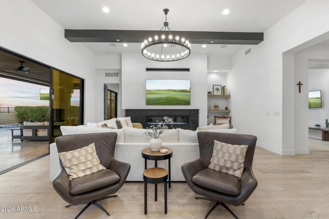 Real Estate Picture 22