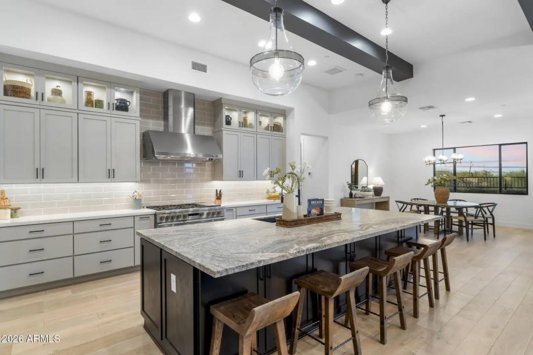 Real Estate Picture 28