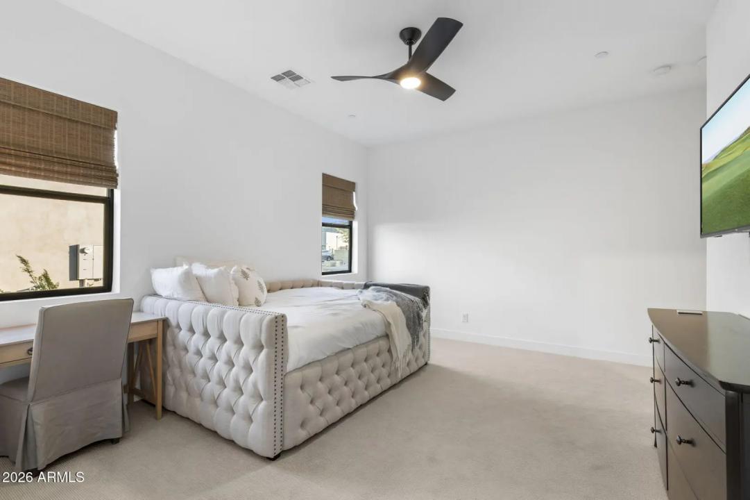 Real Estate Picture 52