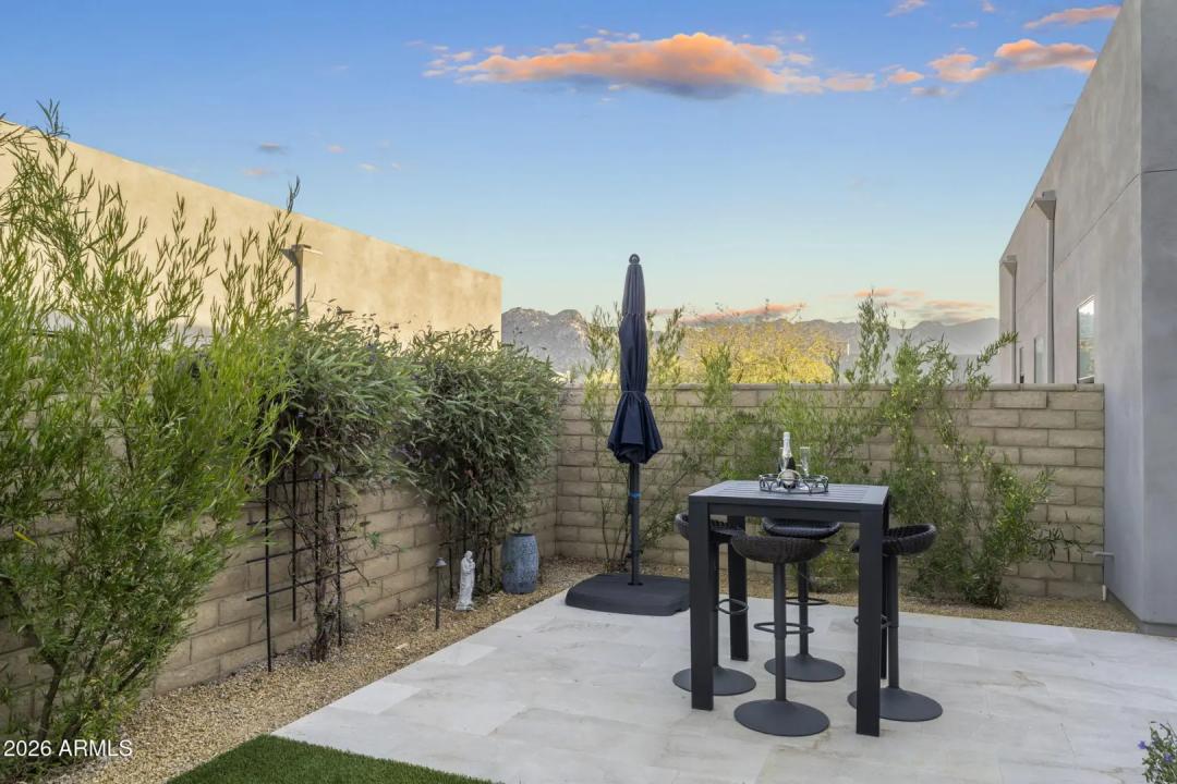 Real Estate Picture 10