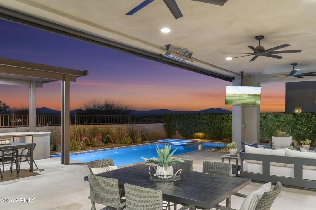 Real Estate Picture 98