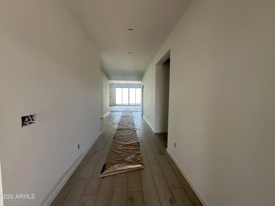 Real Estate Picture 3