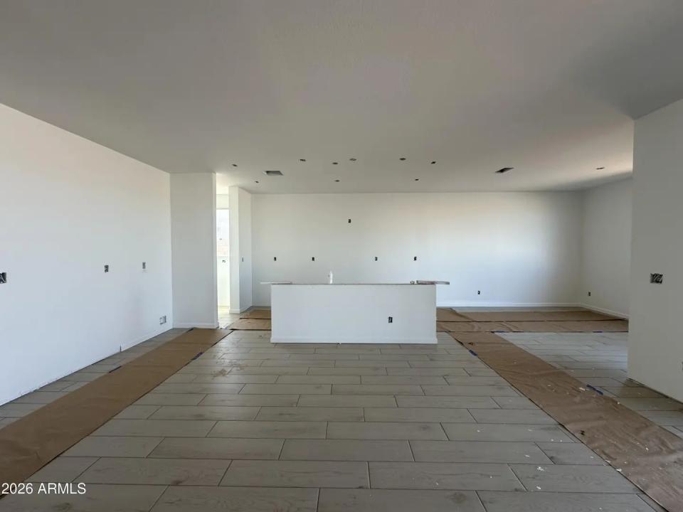 Real Estate Picture 12