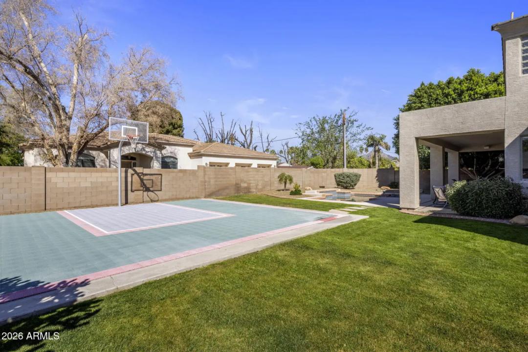 Real Estate Picture 35