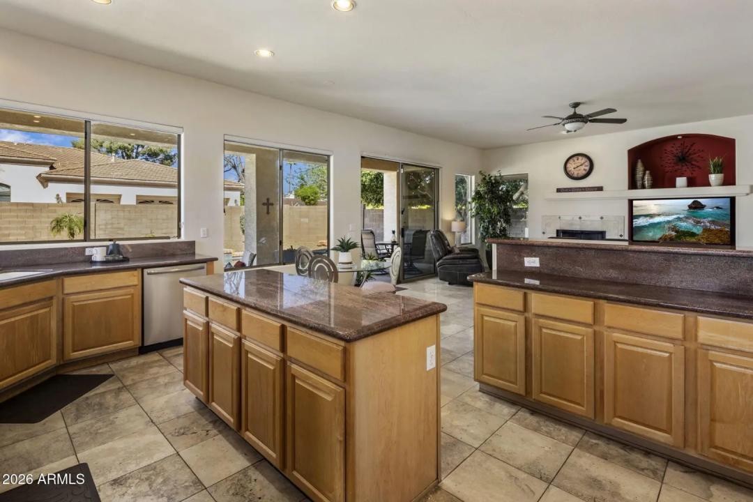 Real Estate Picture 11