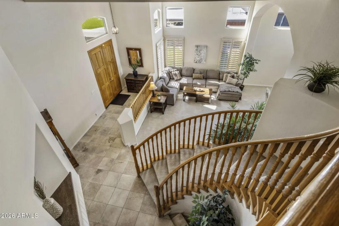 Real Estate Picture 18