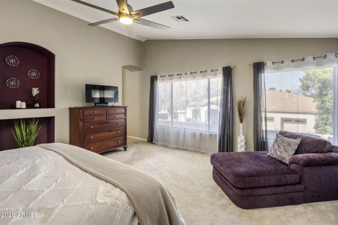 Real Estate Picture 20