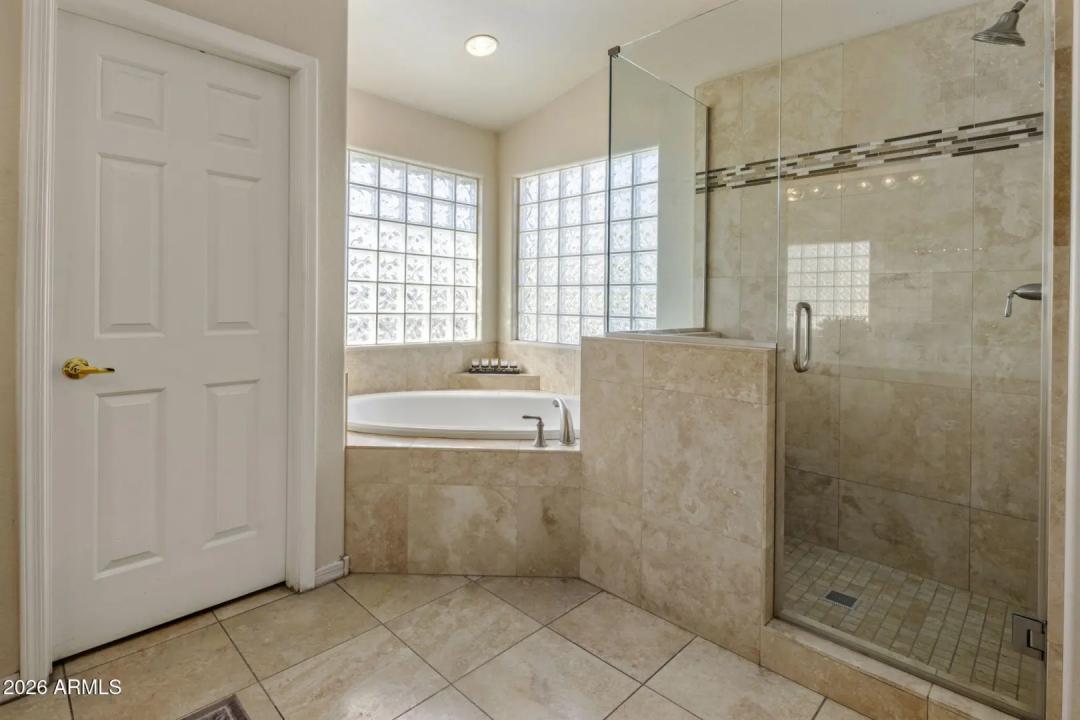 Real Estate Picture 23