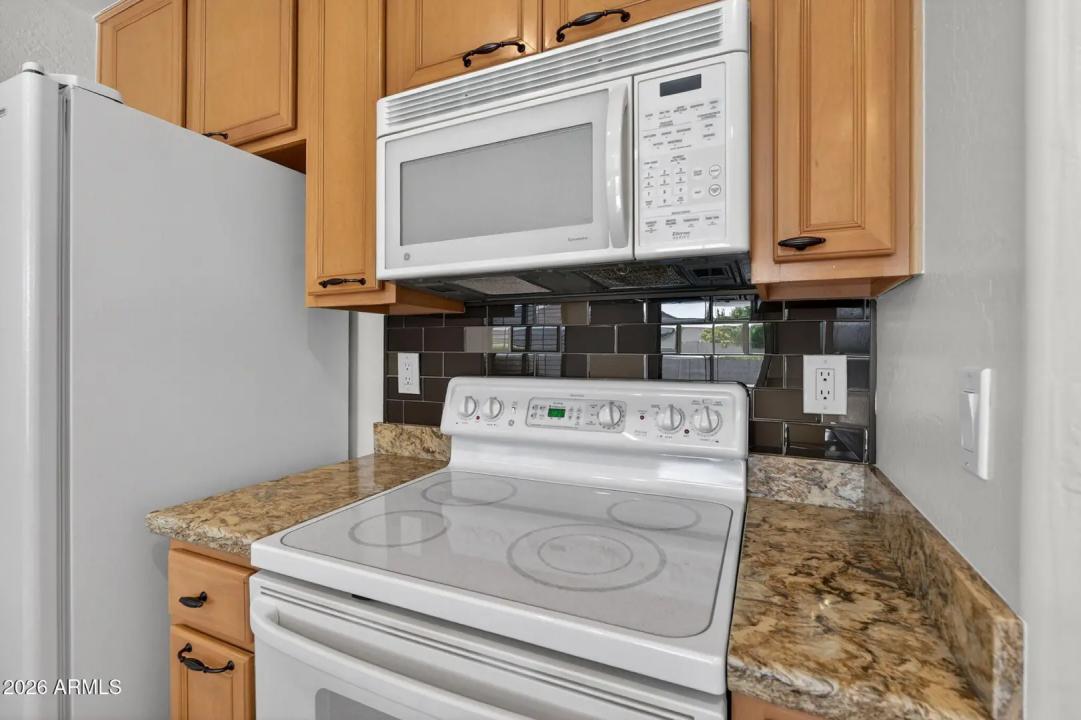 Real Estate Picture 13