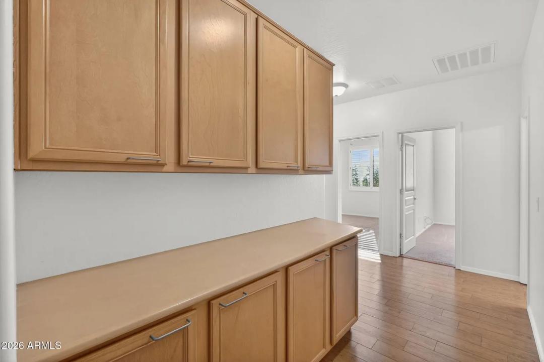 Real Estate Picture 17