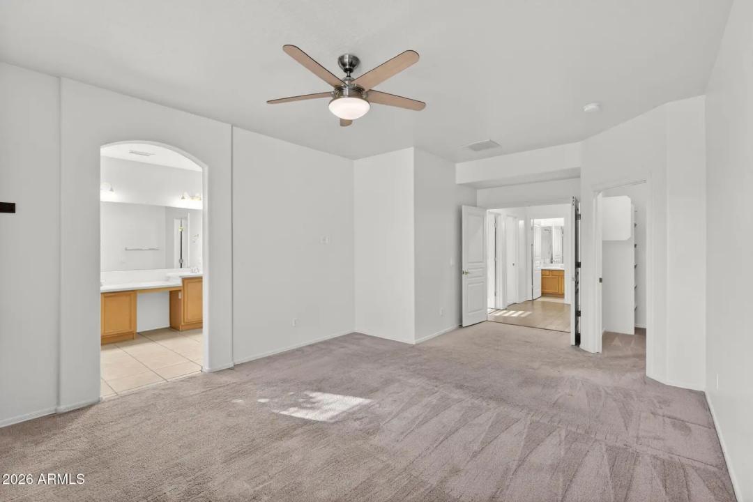 Real Estate Picture 18