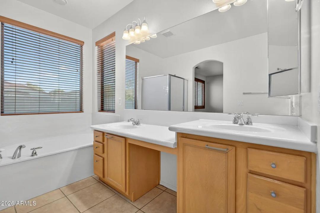 Real Estate Picture 22