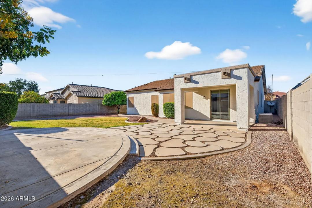 Real Estate Picture 37