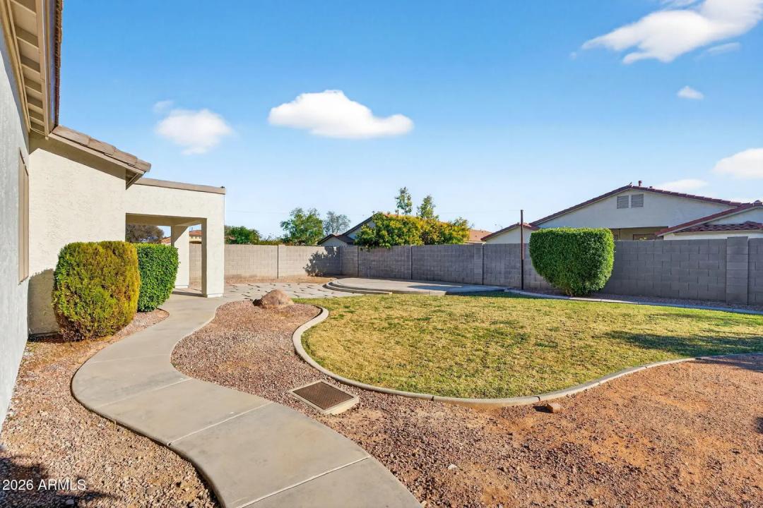 Real Estate Picture 38