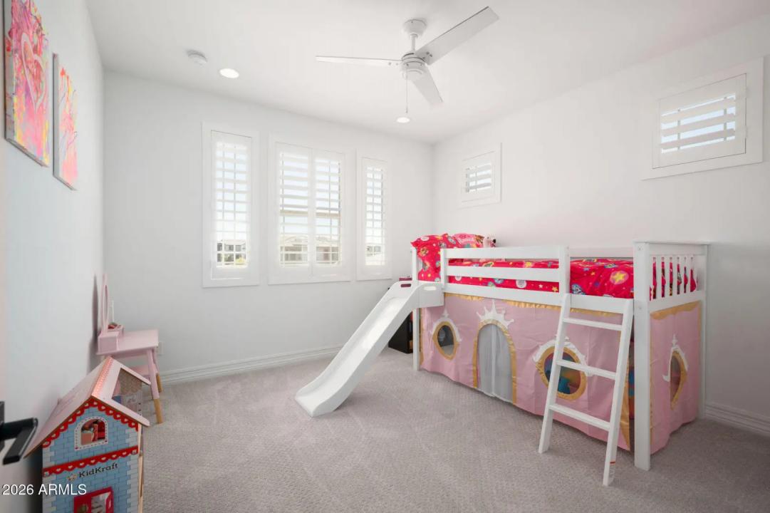 Real Estate Picture 26