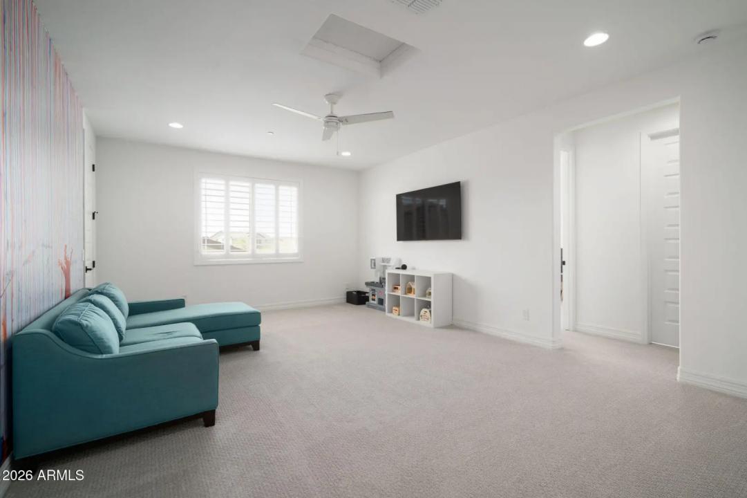 Real Estate Picture 21