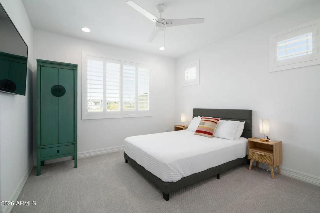 Real Estate Picture 22