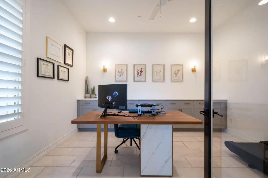 Real Estate Picture 14