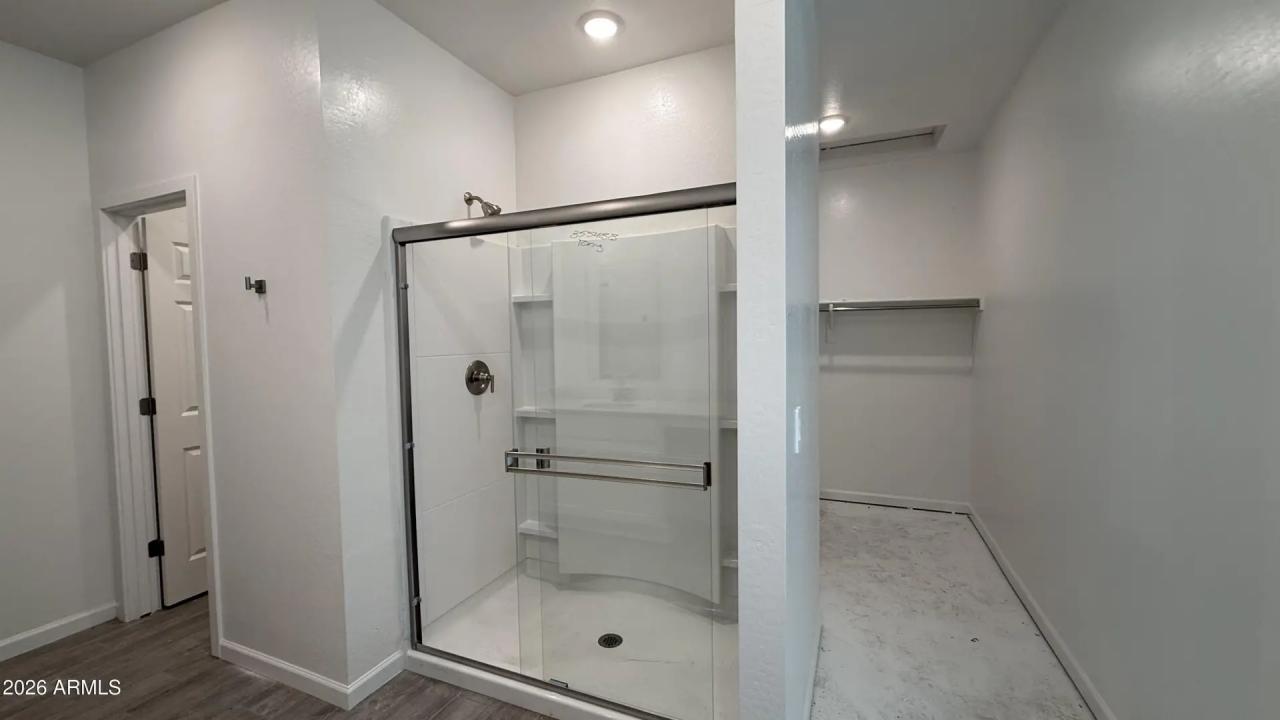 Real Estate Picture 18